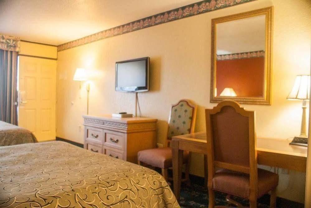 Polynesian Inn Saint Cloud Exteriör bild